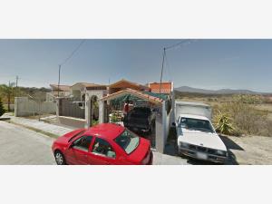 Casa en Colinas de Uriangato, Uriangato, Guanajuato