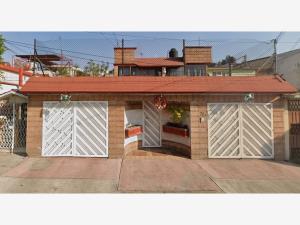 Casa en Bosques de Aragon, Nezahualcóyotl, México