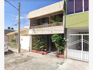 Casa en venta en Estadios, Tepic — foto 3 de 9