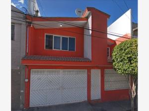 Casa en Metropolitana Segunda Sección, Nezahualcóyotl, México