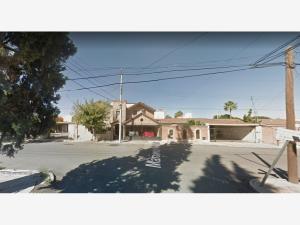 Casa en venta en Los Doctores, Saltillo — foto 2 de 7