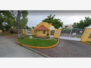 Casa en venta en Residencial San Miguel, Carmen — foto 2 de 9