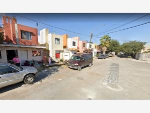 Casa en venta en Hacienda Real, Juárez — foto 2 de 7