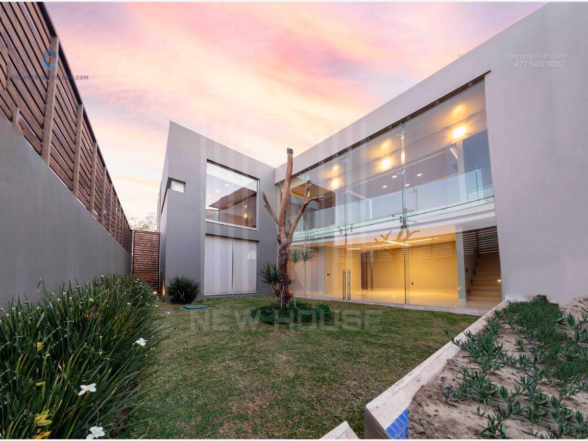 Casa en venta en Misión La Cañada, León