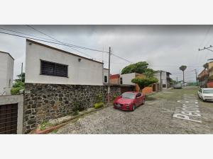 Casa en Lomas de Cortes, Cuernavaca, Morelos