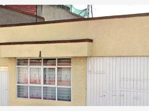 Casa en San Juan de Aragón IV Sección, Gustavo A. Madero, Ciudad de México