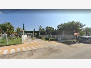 Casa en venta en Santa Ana Tepetitlan, Zapopan — foto 2 de 5