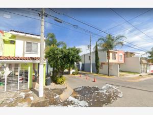 Casa en venta en Parques de Tesistán, Zapopan — foto 2 de 6
