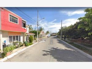 Casa en venta en Parques de Tesistán, Zapopan — foto 3 de 6