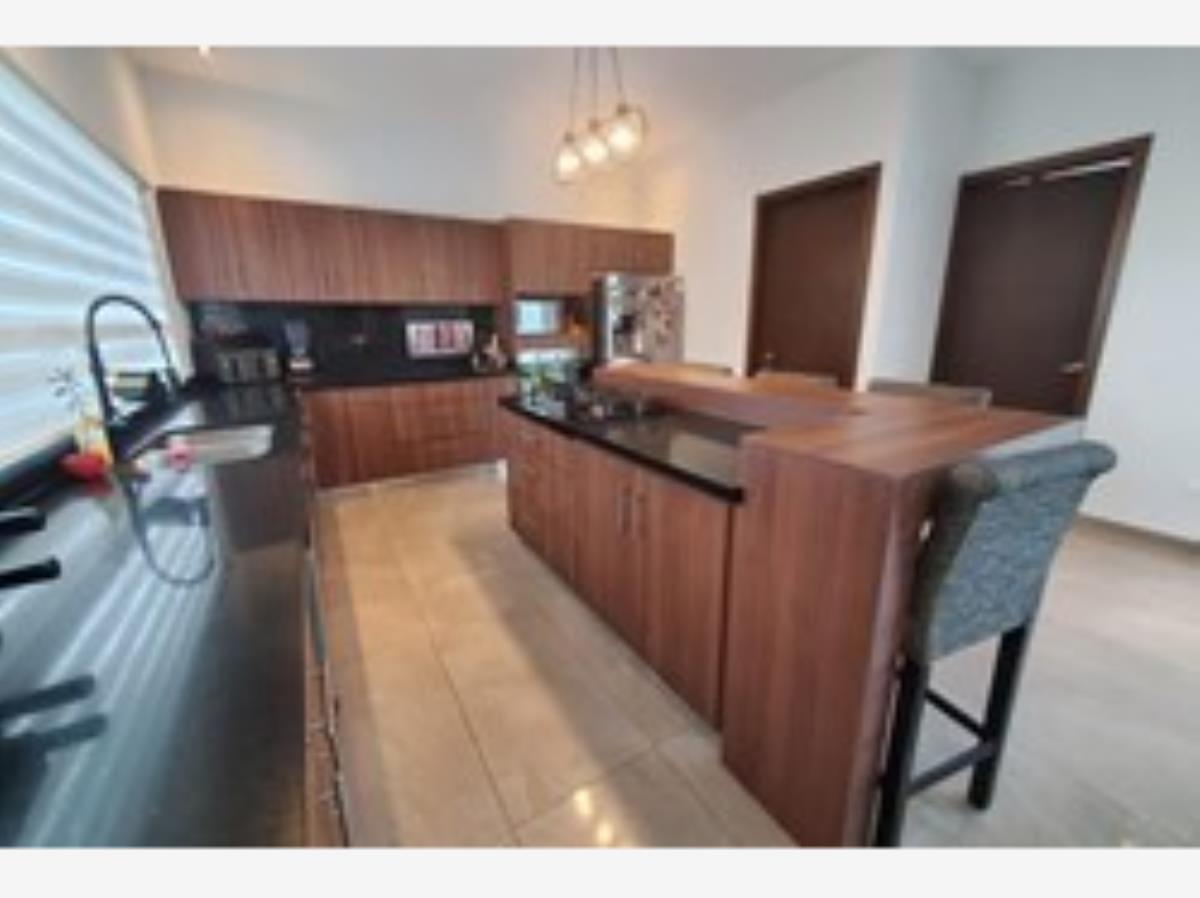Casa en venta en Rincón de Alcántara, Saltillo — foto 1 de 9