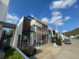 Casa en venta en Los Robles, Zapopan — foto 2 de 27