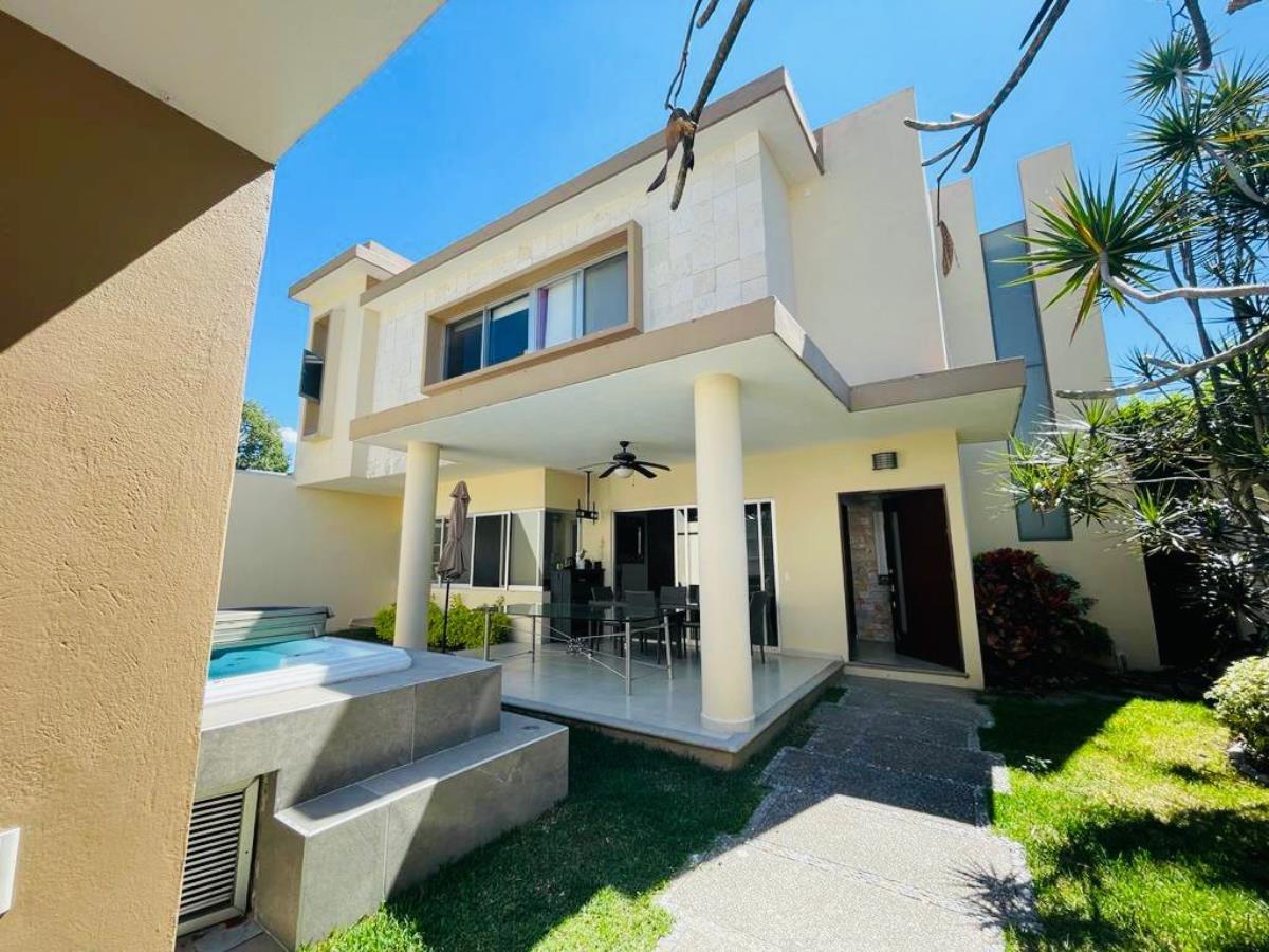 Casa en venta en Tlaltenango, Cuernavaca — foto 1 de 15