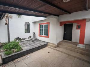 Casa en venta en Azaleas, Villa de Álvarez — foto 2 de 19