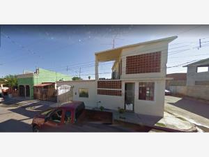 Casa en venta en INFONAVIT Fundadores, Nuevo Laredo — foto 3 de 7