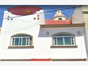Casa en venta en Jardines del Country, Guadalajara — foto 2 de 7