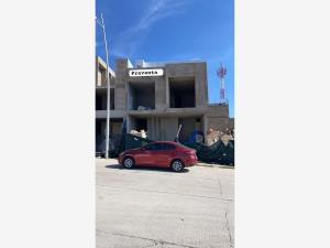 Casa en venta en Valle Imperial, Zapopan, Jalisco Casa en venta en Valle Imperial, Zapopan, Jalisco