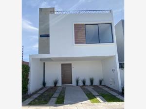 Casa en venta en San Bernardino Tlaxcalancingo, San Andrés Cholula, Puebla Casa en venta en San Bernardino Tlaxcalancingo, San Andrés Cholula, Puebla