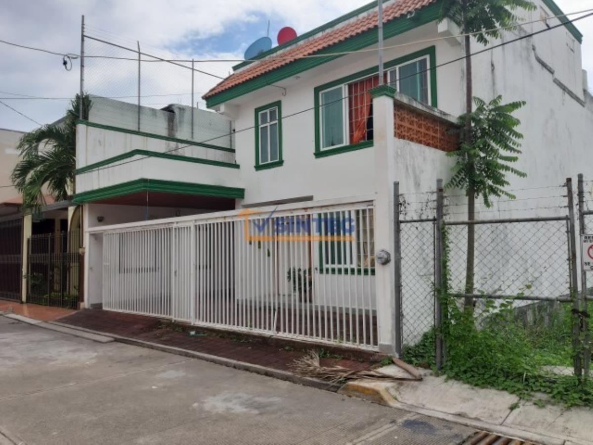 Casa en venta en Los Laureles, Poza Rica de Hidalgo — foto 1 de 8