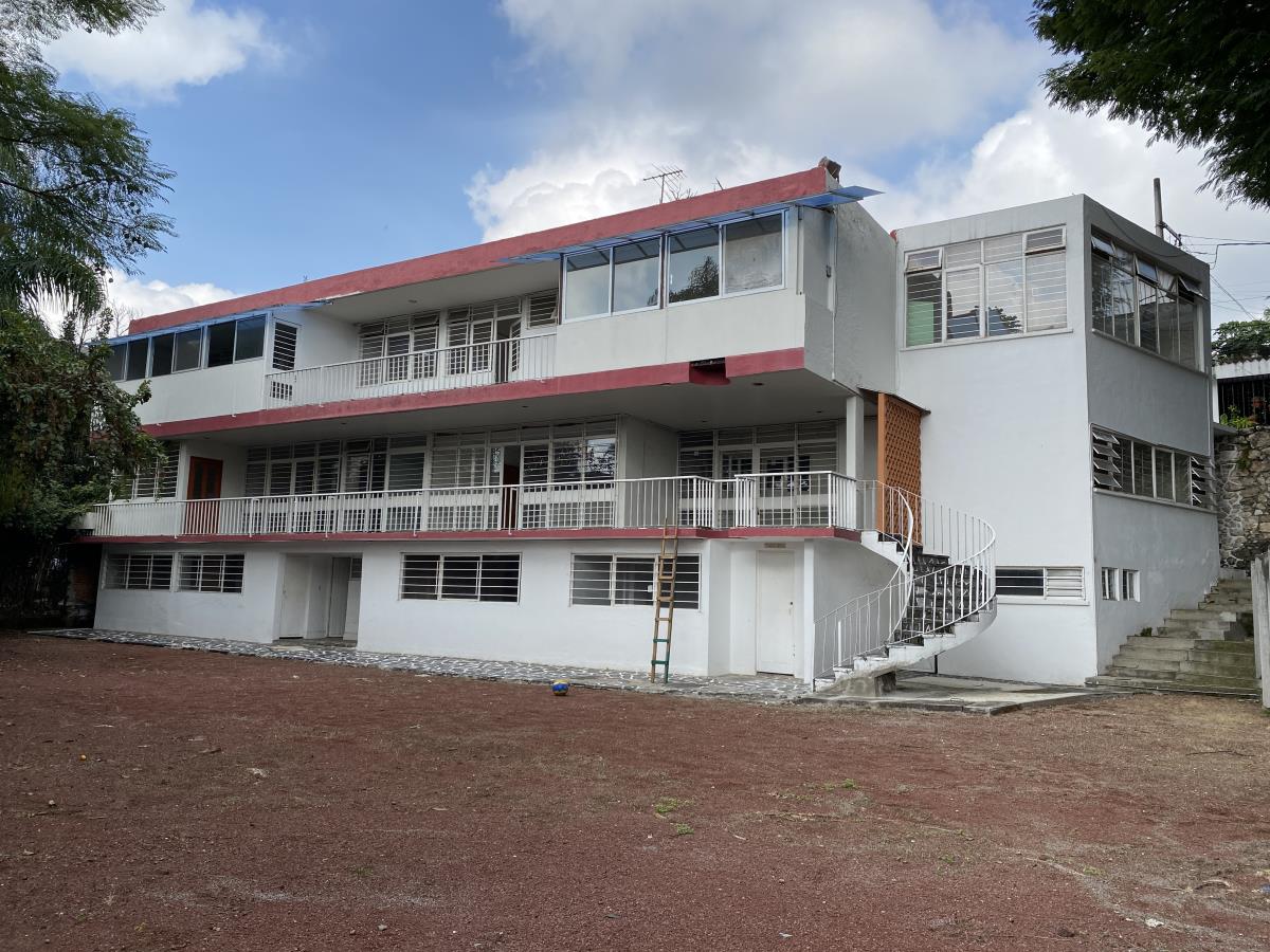 Edificio en renta en Miraval, Cuernavaca — foto 1 de 12