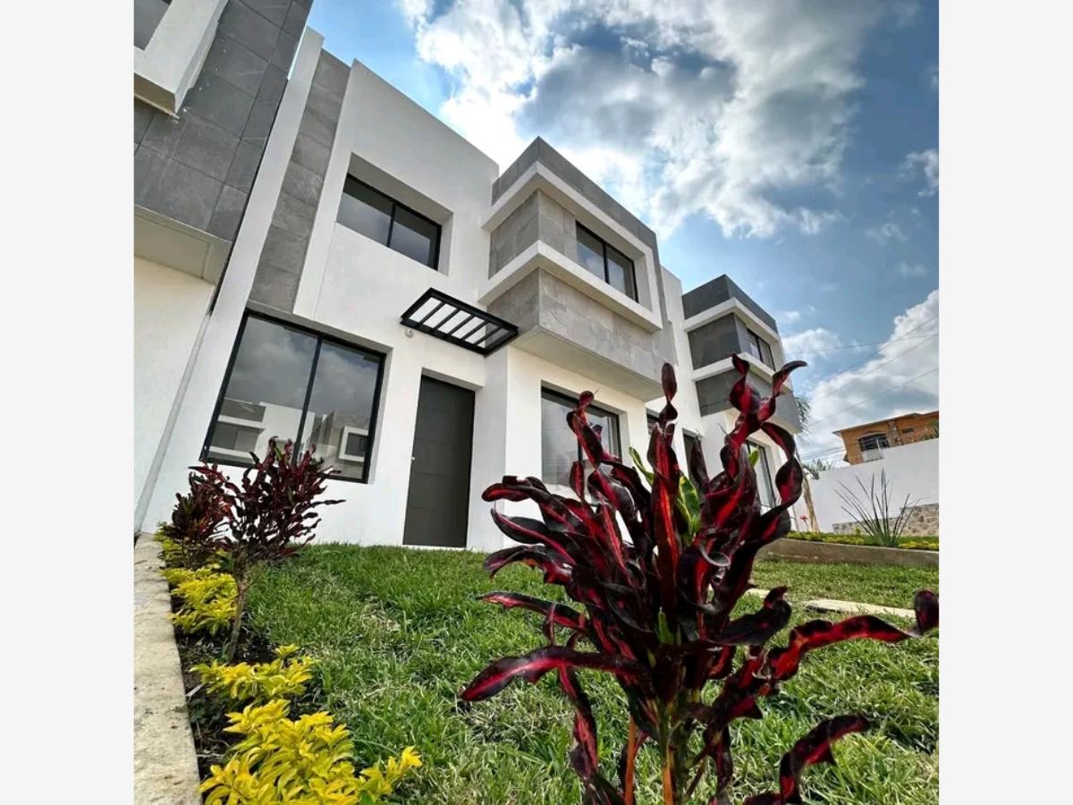 Casa en venta en Tzompantle Norte, Cuernavaca — foto 1 de 17
