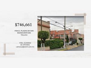 Casa en Plazas de San Buenaventura, Toluca, México