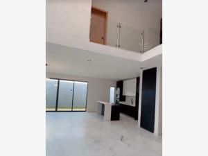 Casa en venta en Rincón de los Encinos, Saltillo — foto 2 de 20