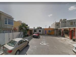Casa en venta en Bosque Real, Playa del Carmen — foto 2 de 5
