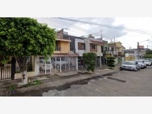 Casa en venta en Jardines de San Jose, Guadalajara — foto 3 de 10