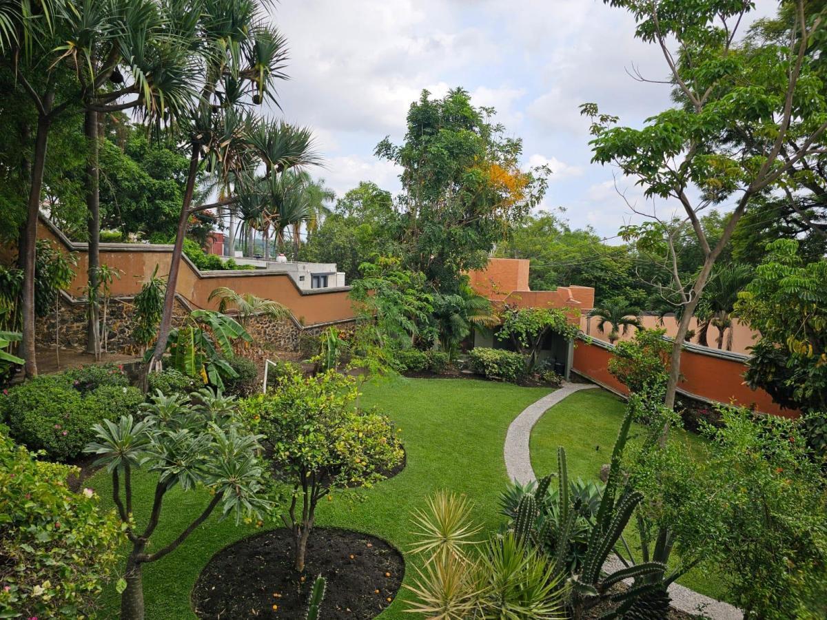 Casa en venta en Lomas de Cortes, Cuernavaca — foto 1 de 23