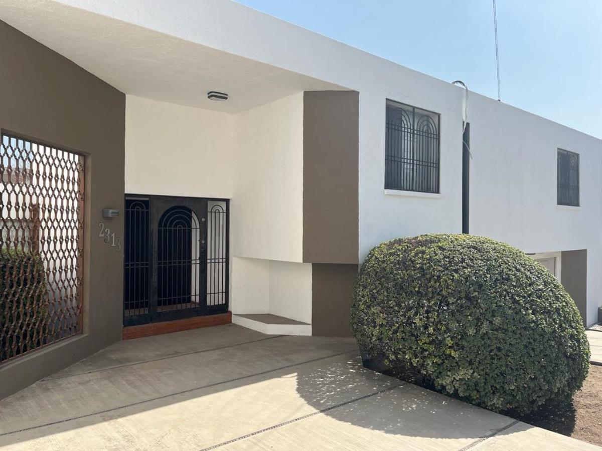 Casa en venta en Las Cumbres, Monterrey — foto 1 de 18