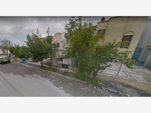 Casa en venta en Colinas Del Sol, Juárez — foto 2 de 7