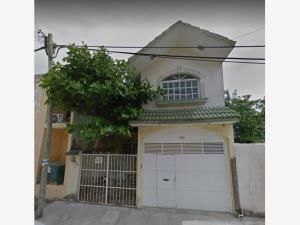 Casa en Joyas de Mocambo (Granjas los Pinos), Boca del Río, Veracruz de Ignacio de la Llave