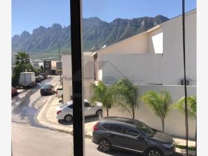 Casa en venta en Villas del Poniente, García, Nuevo León Casa en venta en Villas del Poniente, García, Nuevo León