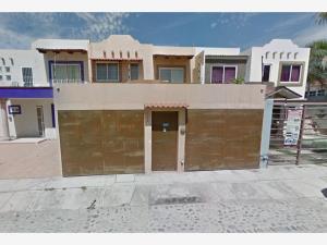 Casa en venta en Delfines, Puerto Vallarta — foto 2 de 3