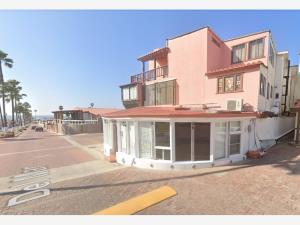 Departamento en remate en Hacienda Floresta, Playas de Rosarito, Baja California