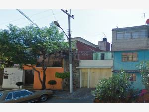 Casa en Miguel Hidalgo, Tlalpan, Ciudad de México