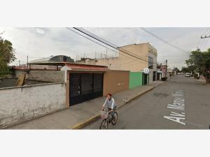 Casa en José María Morelos y Pavón, Coacalco de Berriozábal, México