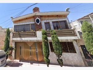 Casa en venta en Martires de Rio Blanco, Gustavo A. Madero — foto 2 de 12