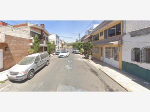 Casa en venta en Martires de Rio Blanco, Gustavo A. Madero — foto 3 de 12