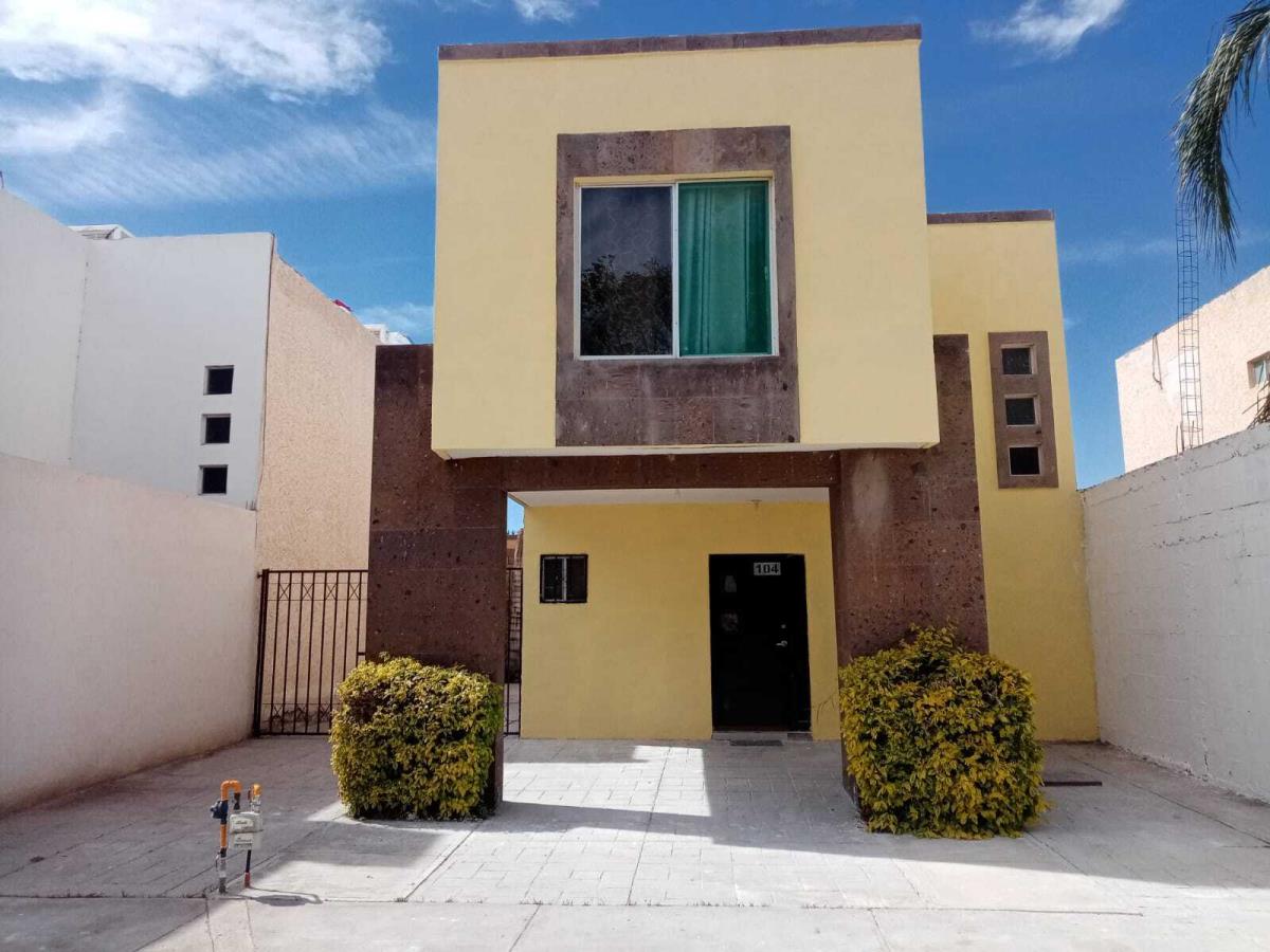 Casa en Paseo del Fuego, Senderos Casa en Paseo del Fuego, Senderos