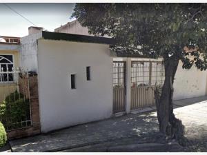 Casa en venta en Bosques del Valle 1a Sección, Coacalco de Berriozábal — foto 3 de 8