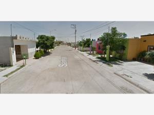Casa en venta en Cerradas Miravalle, Gómez Palacio — foto 3 de 6