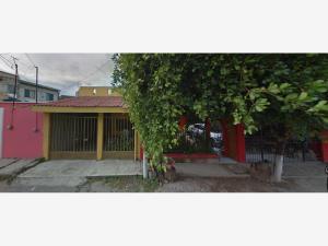 Casa en venta en Lazaro Cardenas, Tepic — foto 3 de 12
