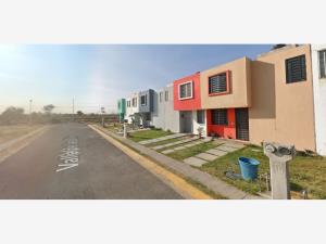 Casa en venta en Valle Dorado, Tlajomulco de Zúñiga — foto 3 de 7