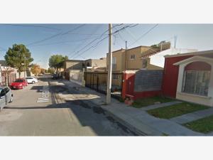 Casa en venta en Jardines Coloniales, Saltillo — foto 2 de 3
