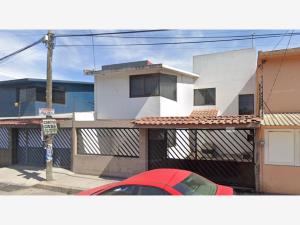 Casa en venta en Galaxias de San Lorenzo, Toluca — foto 2 de 13