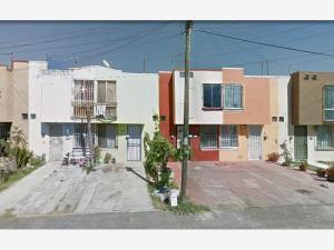 Casa en venta en Parques de Zapopan, Zapopan — foto 2 de 12