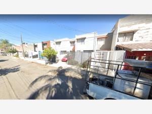 Casa en venta en Lomas de Zapopan, Zapopan — foto 2 de 6
