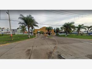 Casa en venta en Jardines Del Edén, Tlajomulco de Zúñiga — foto 2 de 10
