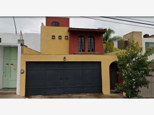 Casa en venta en Lomas de Santa Maria, Morelia, Michoacán de Ocampo